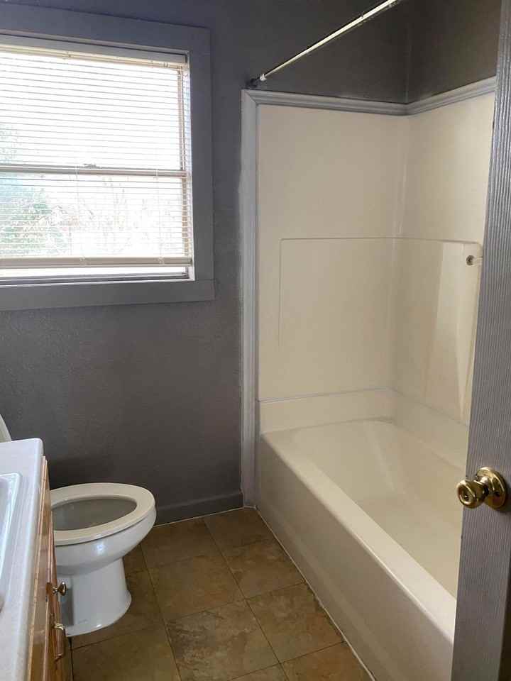 610 W North St #A - Photo 6 of 12