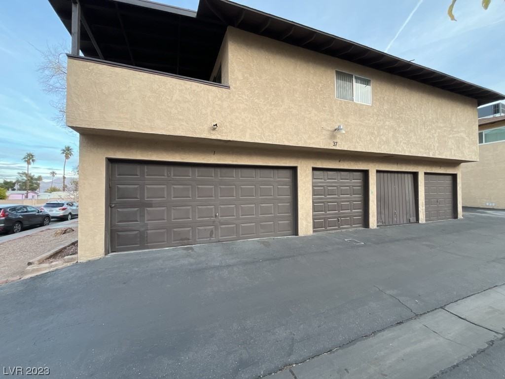 2657 Mcleod Drive 1, Las Vegas, NV 89121 3 Bedroom Apartment for