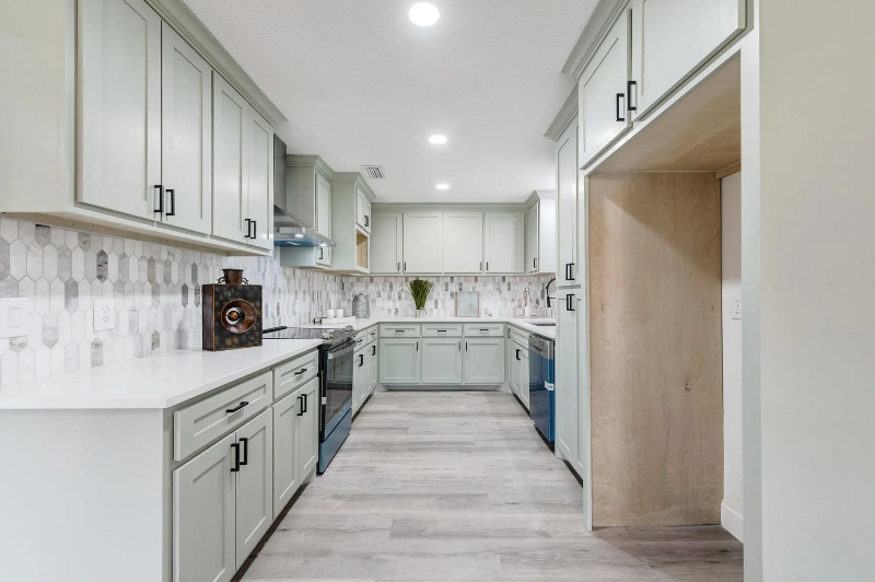 7425 Hightower Dr - Photo 2 of 39