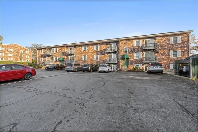 200 Manville Hill Rd #B25