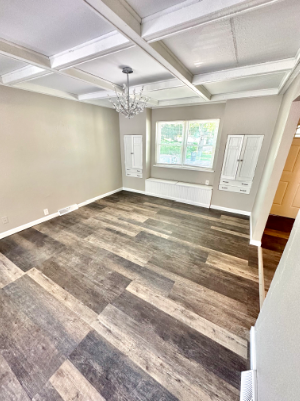 206 S 10th St - Photo 3 of 8