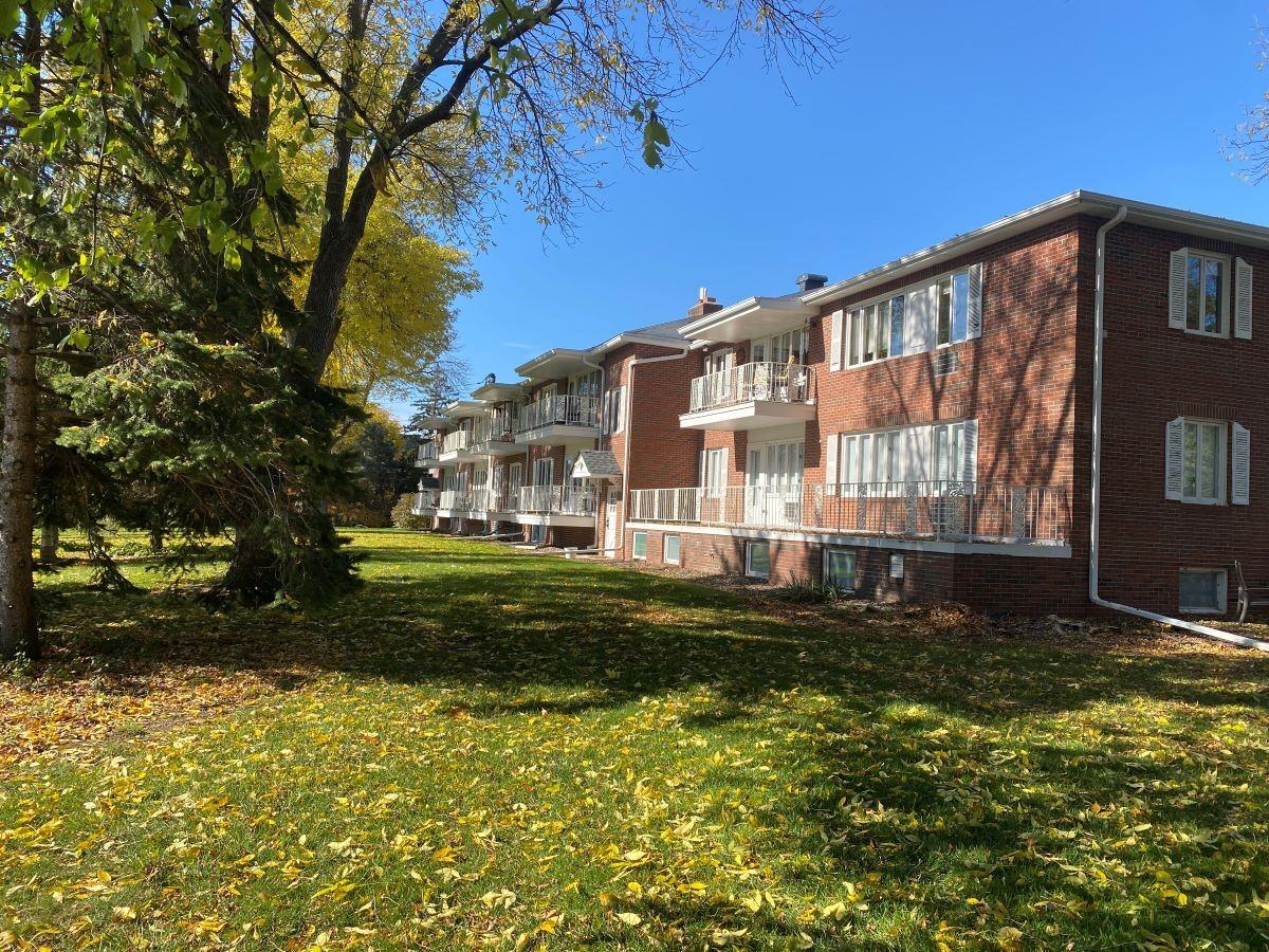 6005 Eden Prairie Rd Apt 103 #103 - Photo 2 of 14