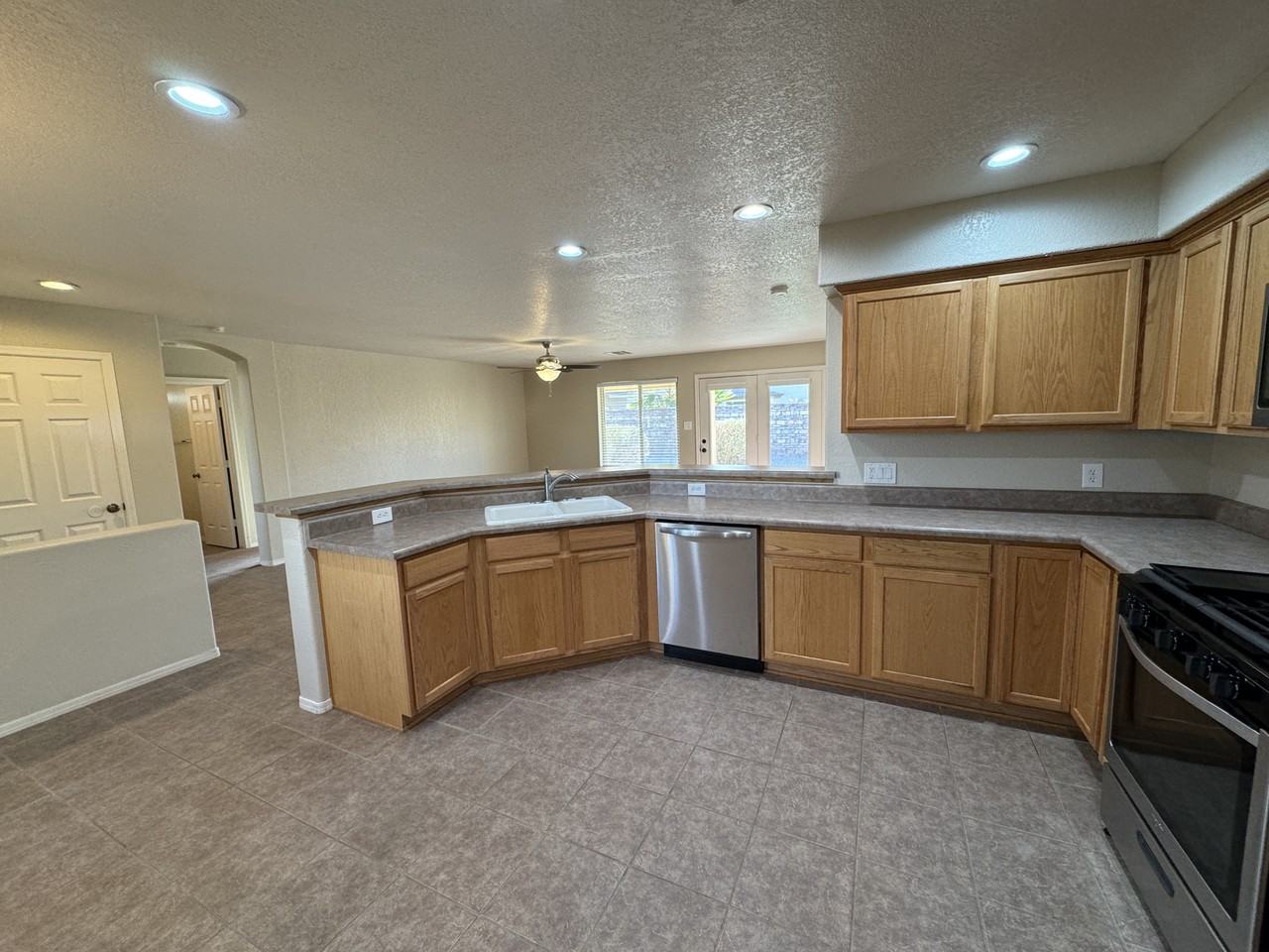 10199 E 35th Pl #NA - Photo 2 of 18