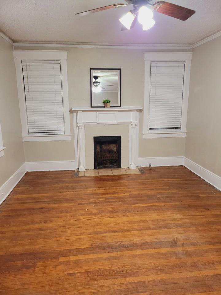 803 E Park Ave #NA - Photo 3 of 24