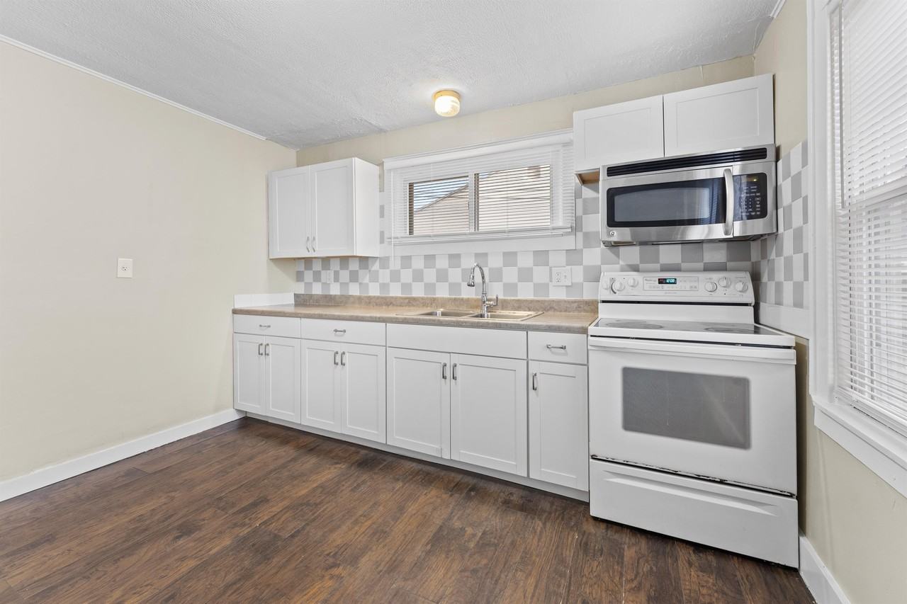 8638 Cadillac Ave #1 - Photo 3 of 10