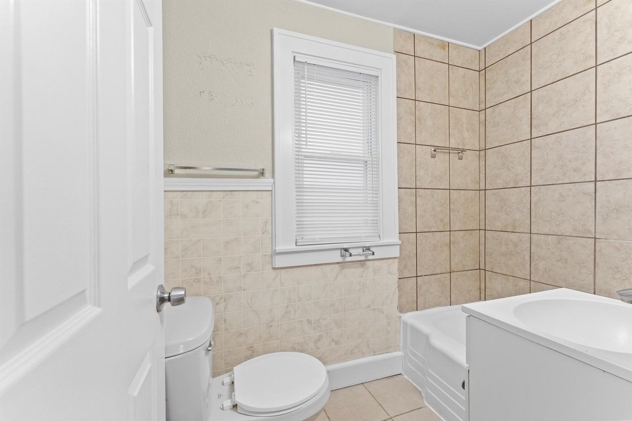 8638 Cadillac Ave #1 - Photo 4 of 10