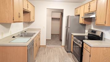 featured image of 637 E River Rd