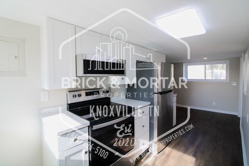 1008 E Harper Ave - Photo 7 of 15