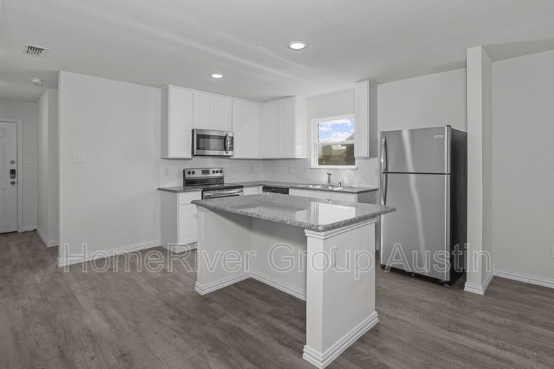 1012 Yancy Cir - Photo 2 of 19