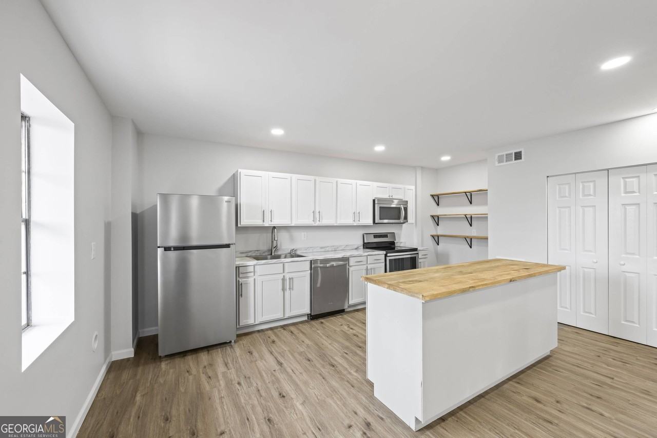 9565 Lavonia Rd, Carnesville, GA 30521 4 Bedroom Apartment for 1,795