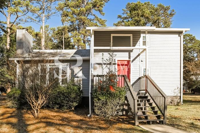 1052 Palmyra Dr - Photo 2 of 16