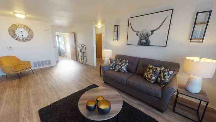 1131 Desmet Ct - Photo 2 of 8