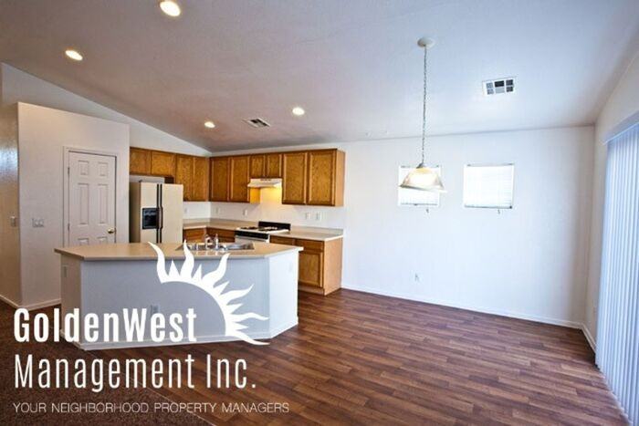 406 Cactus Sands Ave - Photo 3 of 25