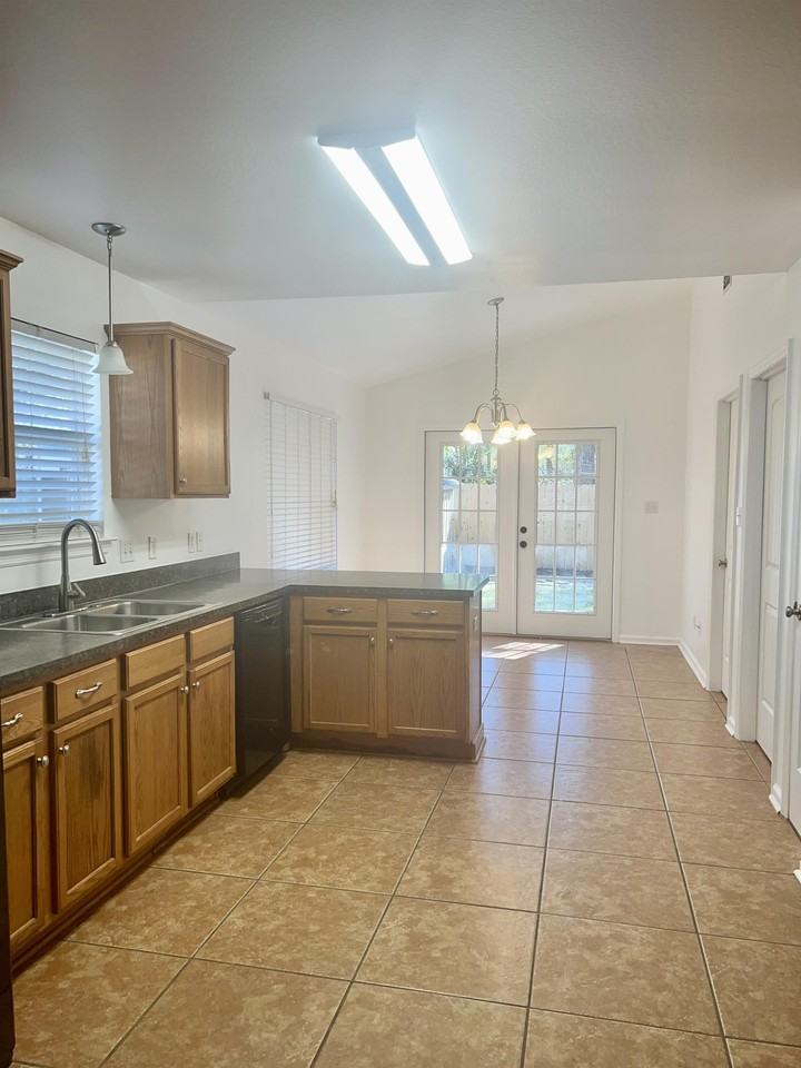 116 Cloer Ln #1 - Photo 4 of 20