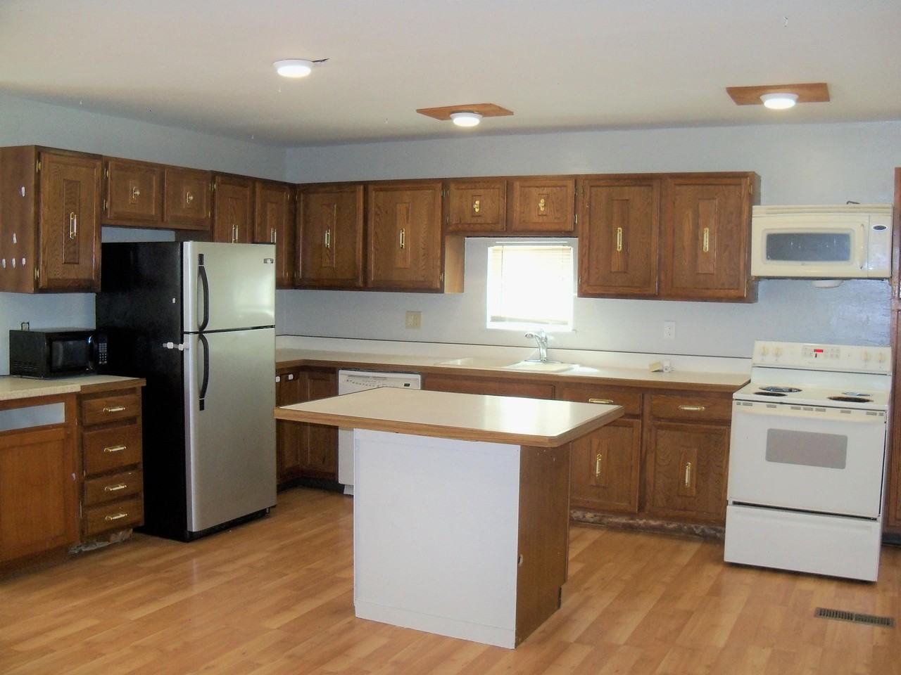 1741 Maurine St #1741 - Photo 4 of 12