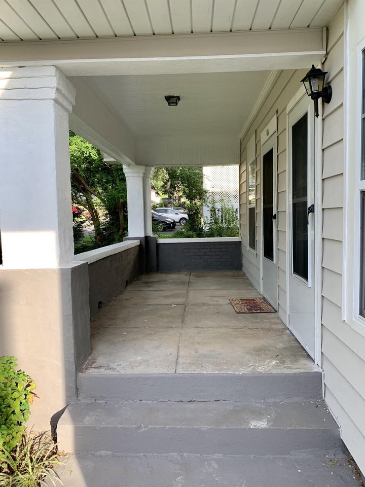 8A Cromwell Ave #1 - Photo 2 of 10