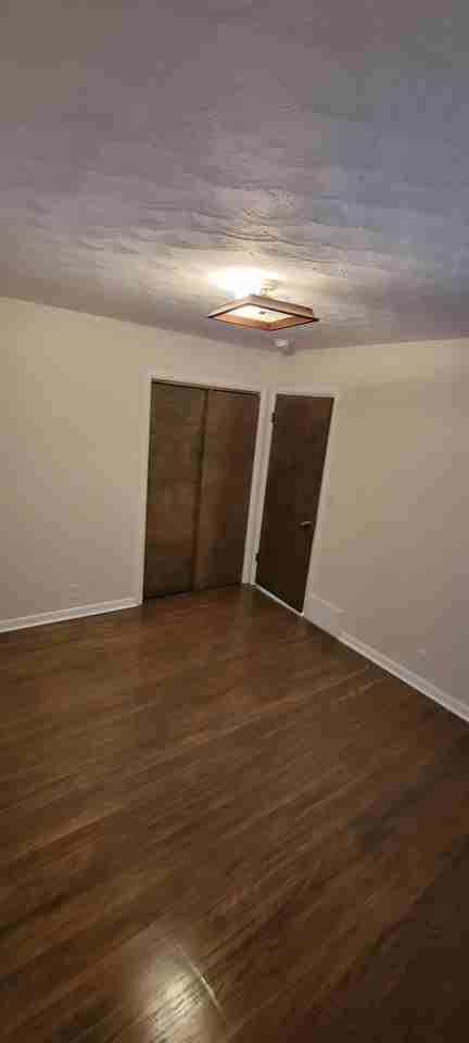 806 Harefoote St #NA - Photo 3 of 16