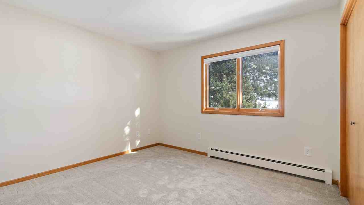 1015 Hide A Way Ln #NA - Photo 3 of 20
