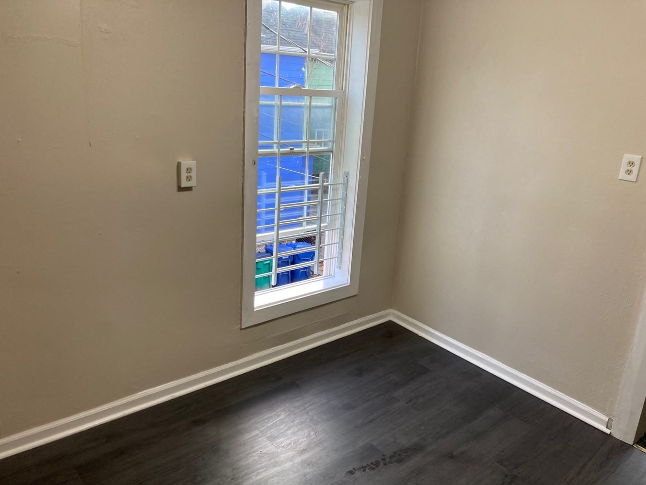 913 Niagara St Uppr Rear #UR - Photo 3 of 10