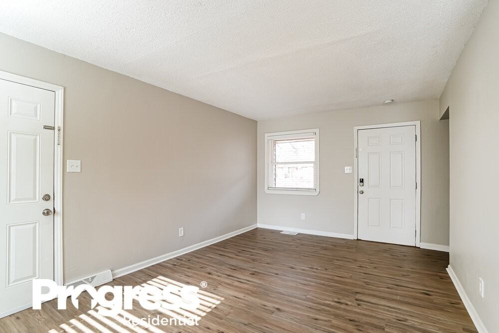 1618 Longleaf Dr - Photo 3 of 16