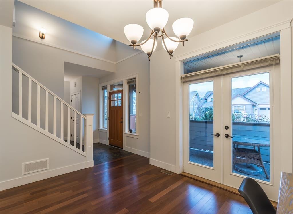 596 Sarum Rise Way - Photo 2 of 21