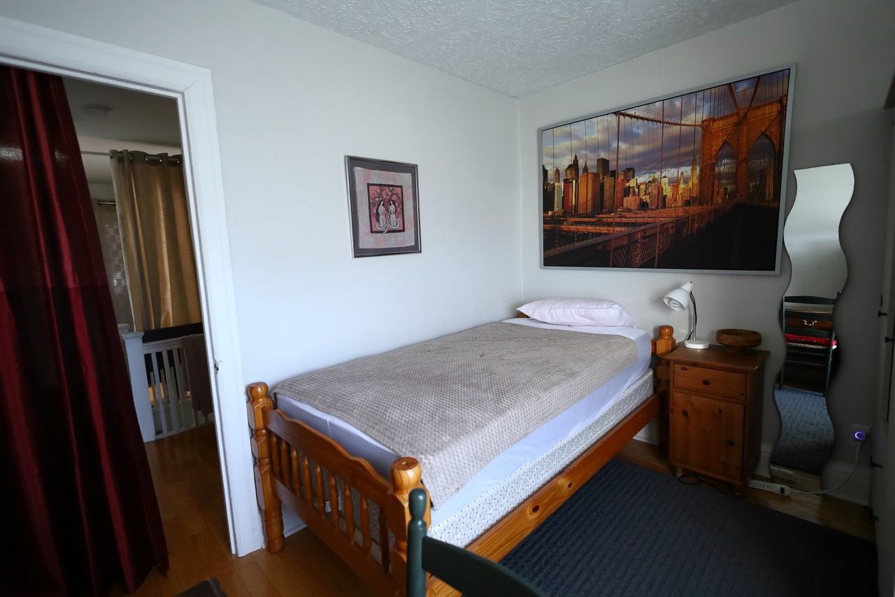 Ossington Ave & Hallam St #4 - Photo 3 of 9