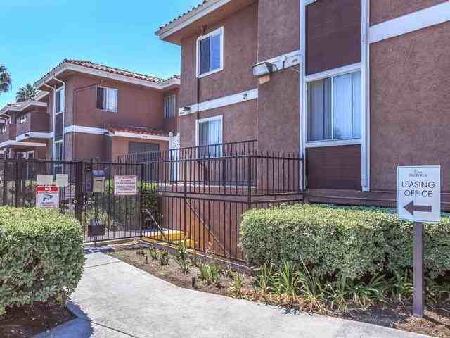 3634 W Savanna St - Photo 2 of 24