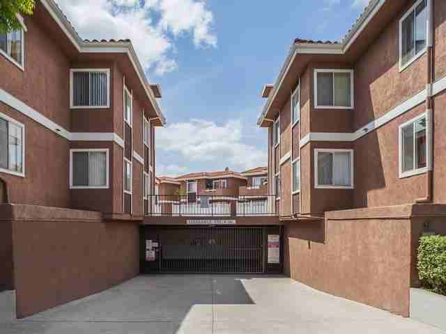 3634 W Savanna St - Photo 7 of 24