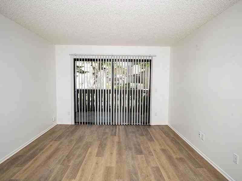 707 W Santa Ana St - Photo 5 of 16