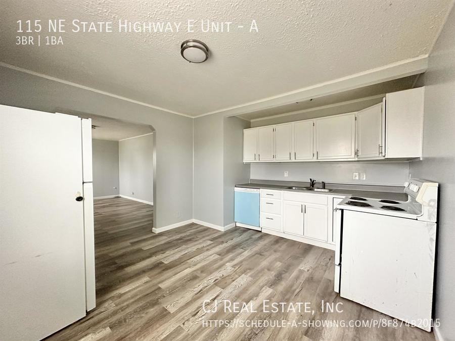 115 Ne County Rd E #A - Photo 3 of 9
