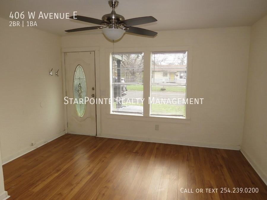 406 W Avenue E - Photo 2 of 9