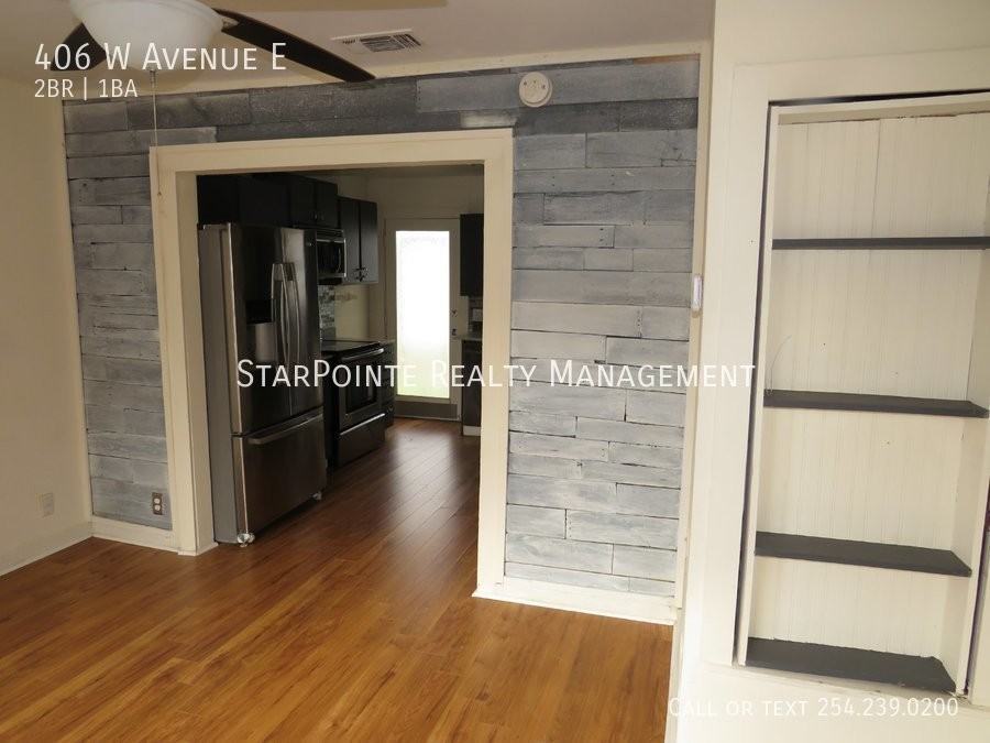 406 W Avenue E - Photo 3 of 9