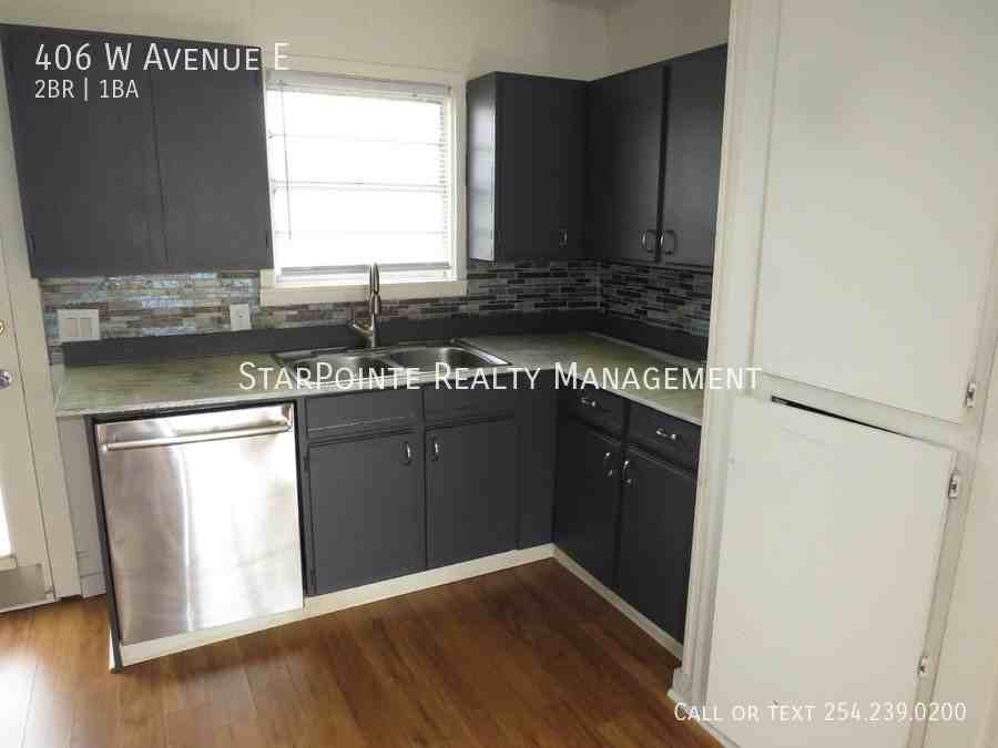 406 W Avenue E - Photo 6 of 9