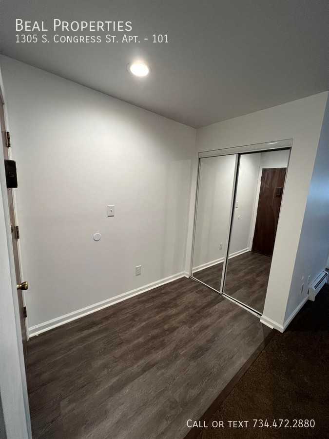 1305 S Congress St #101 - Photo 5 of 18