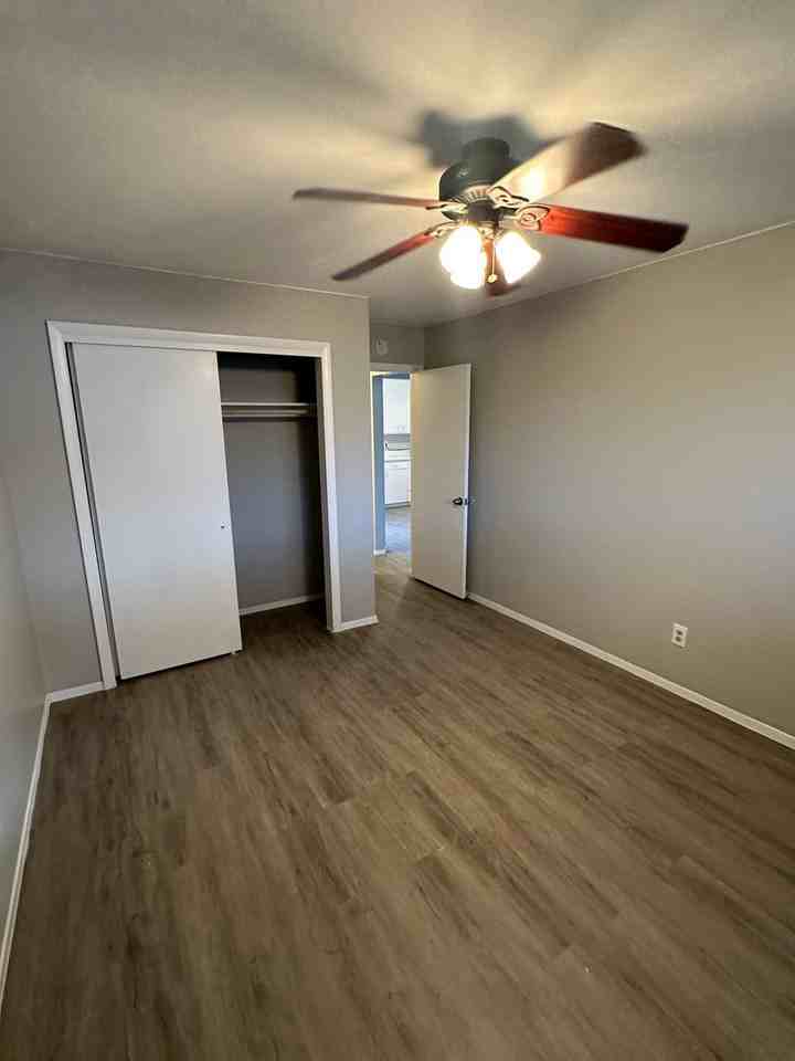 1415 South Corona Avenue #7 - Photo 4 of 22