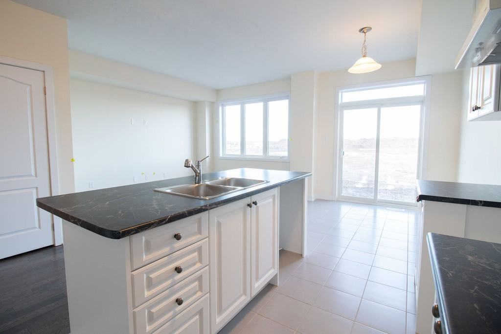 50 Rowlock St - Photo 3 of 36
