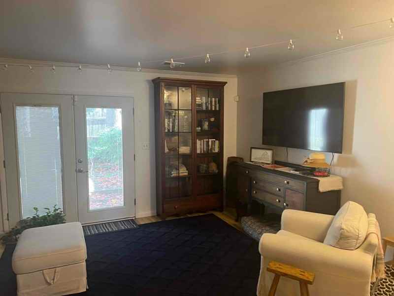 15 Kingsbridge Ct - Photo 2 of 16