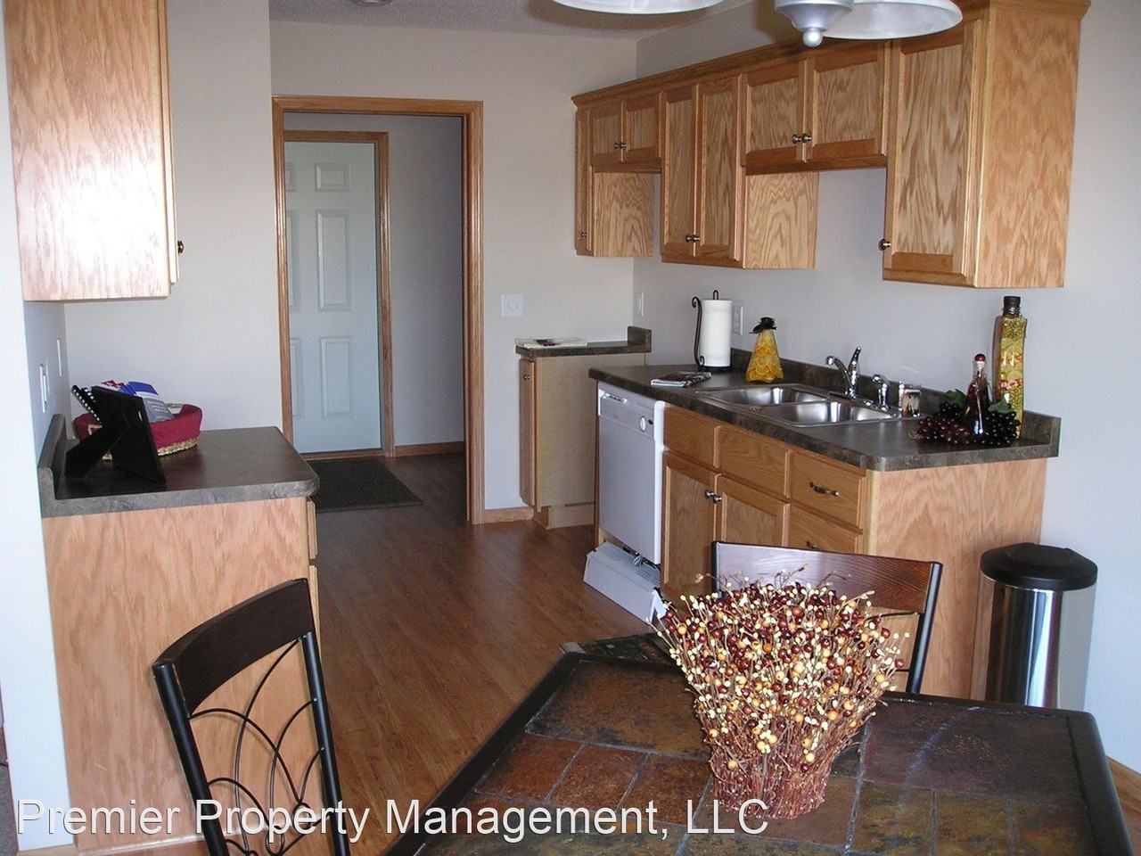 1950 Peach Dr Ne - Photo 3 of 11