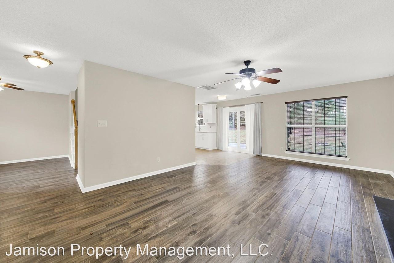 1308 Cindy Carr Dr - Photo 3 of 30