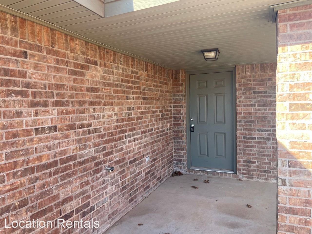 5710 B Grinnell Street - Photo 3 of 11