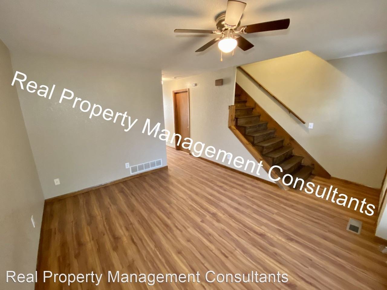 1071 - 1073 Krysti Lane - Photo 3 of 16