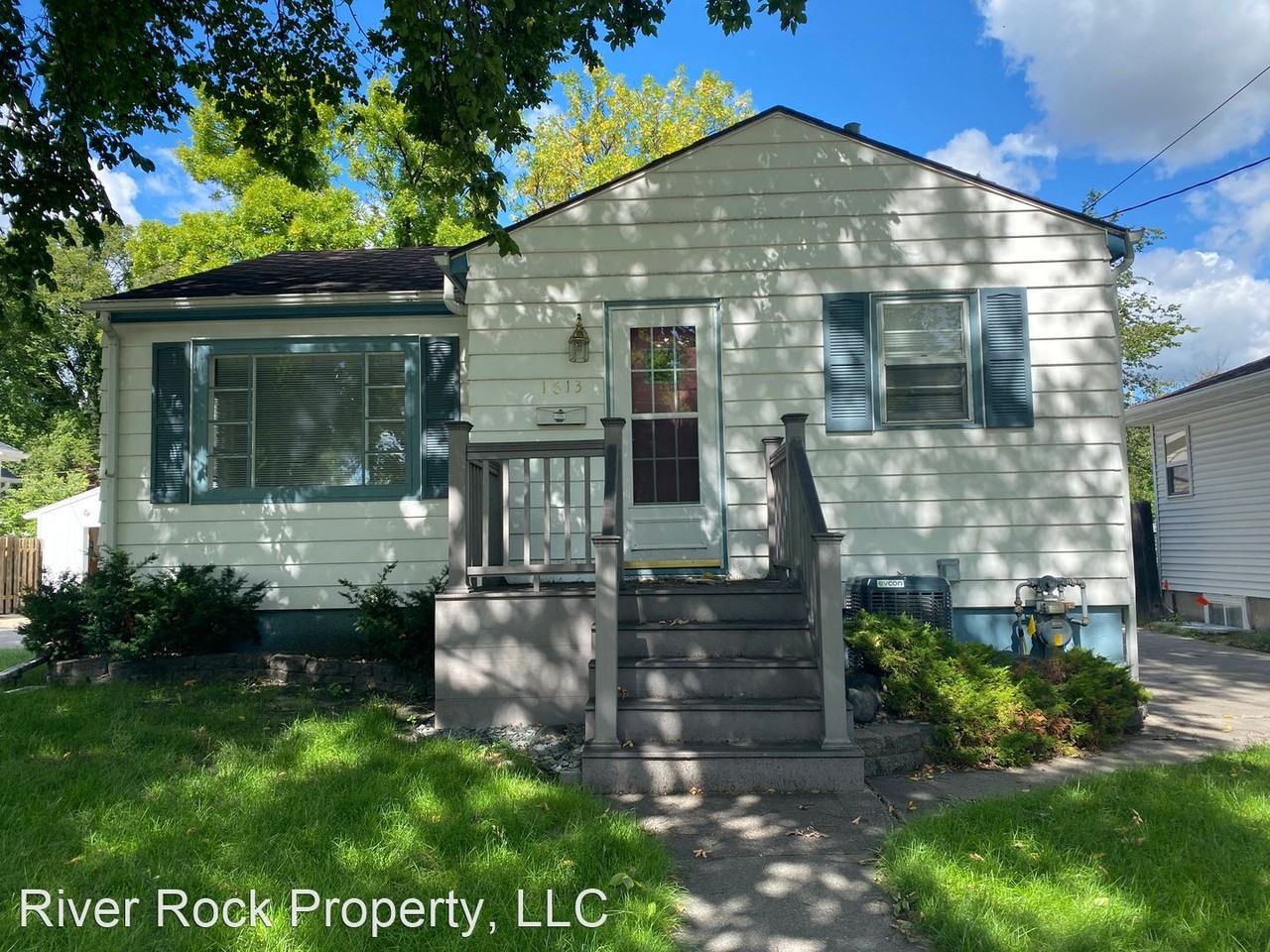 1613 9th Ave S - Photo 2 of 43