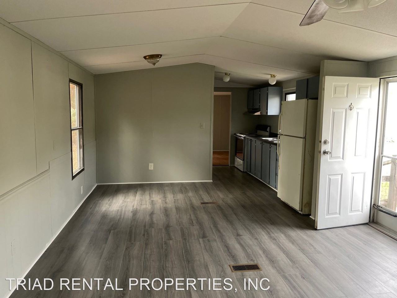 112 Whisper Ln - Photo 3 of 18