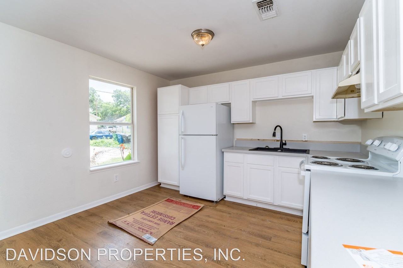 610 Virginia Blvd - Photo 3 of 18