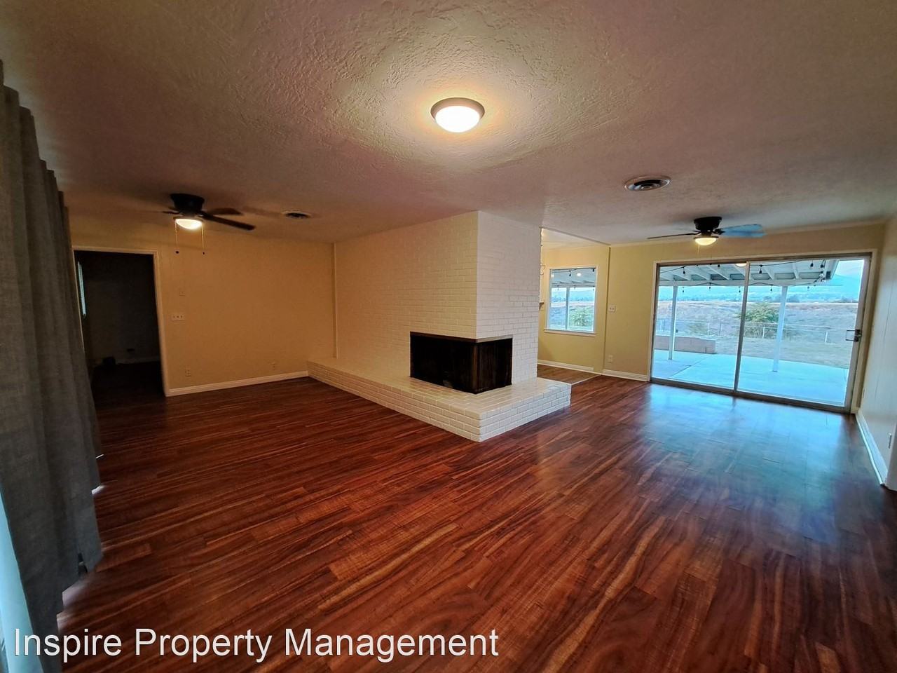 38682 Florence St - Photo 3 of 16