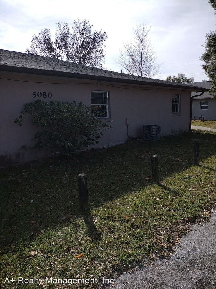 5080 SE 31st Ave. - Photo 3 of 33