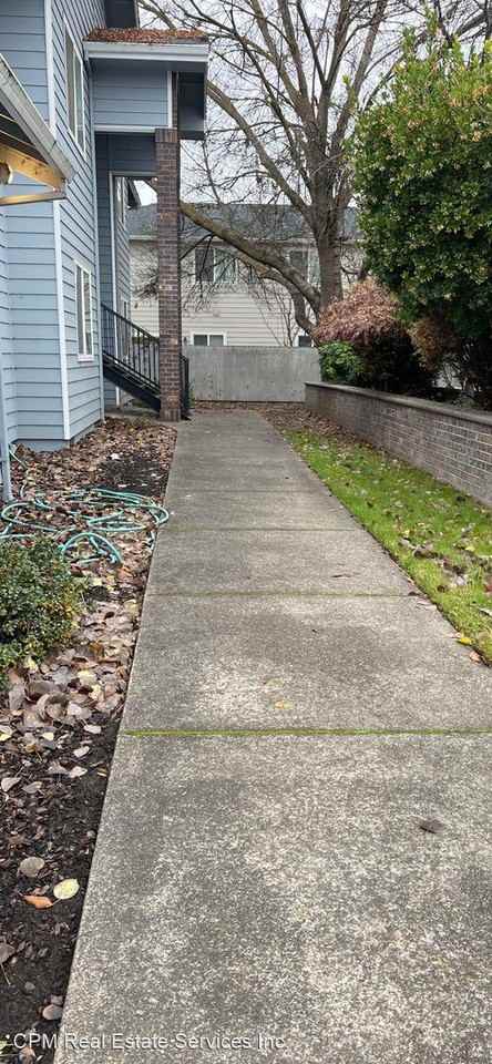 571,573,575,577 Briarwo - Photo 2 of 14