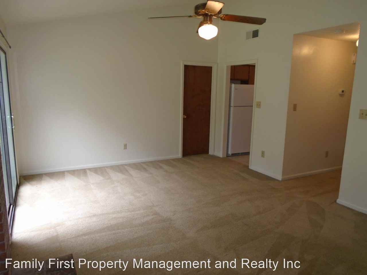 1914 Rolling Ridge Dr - Photo 2 of 10