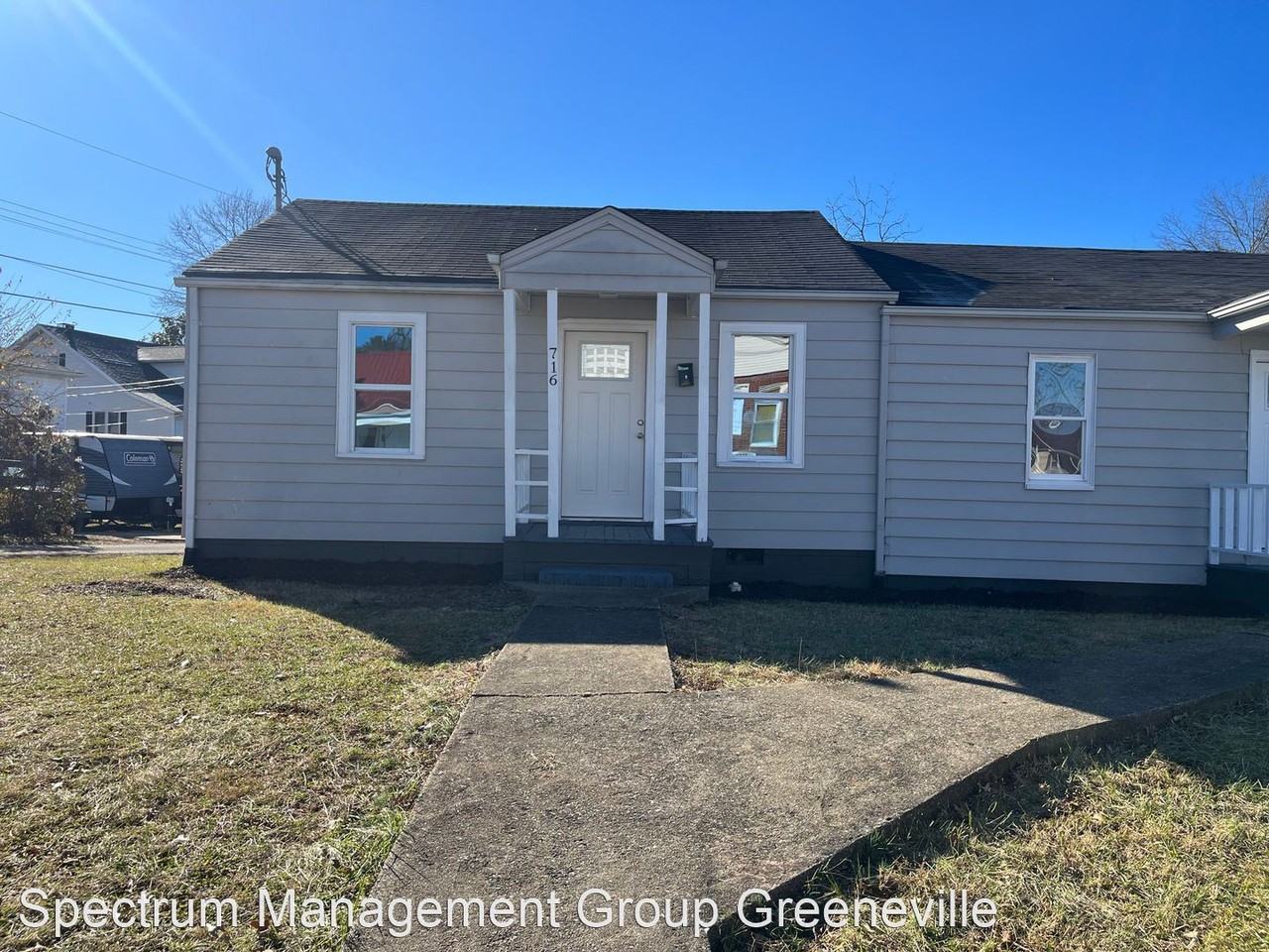 712/716 Columbia Rd - Photo 2 of 12