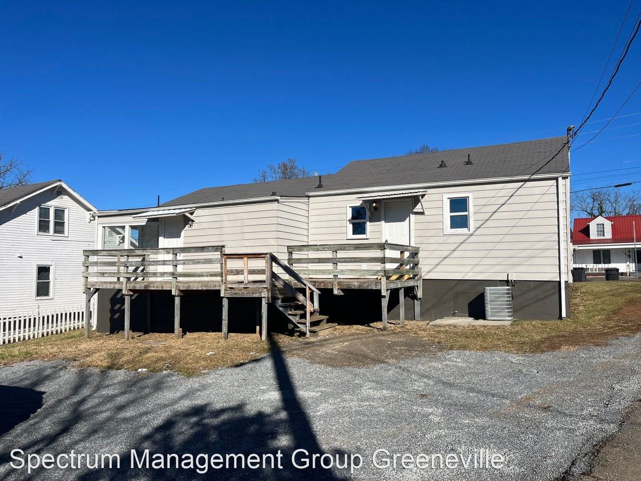 712/716 Columbia Rd - Photo 3 of 12